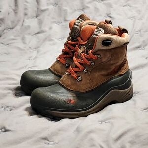 The North Face Chilkat HeatSeeker Waterproof Insulated Snow Boots Y 4 W5.5 Brown